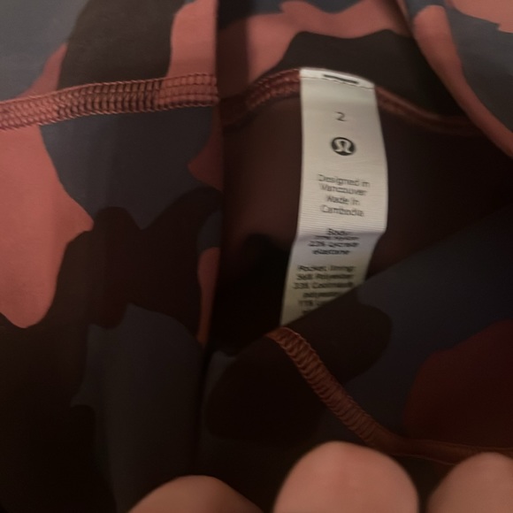 Lulu Camo Leggings. - Picture 3 of 3